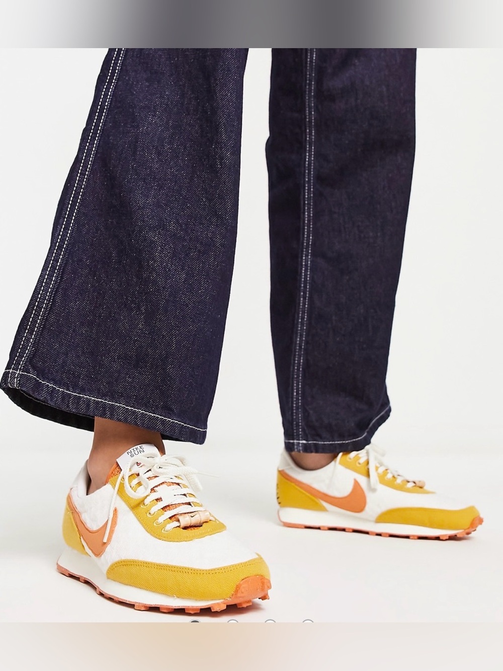 NEW Nike Daybreak SE Sun Club Sneakers Sail Hot Curry Yellow Women’s Size 6